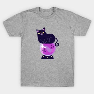 Black cat and crystal ball T-Shirt